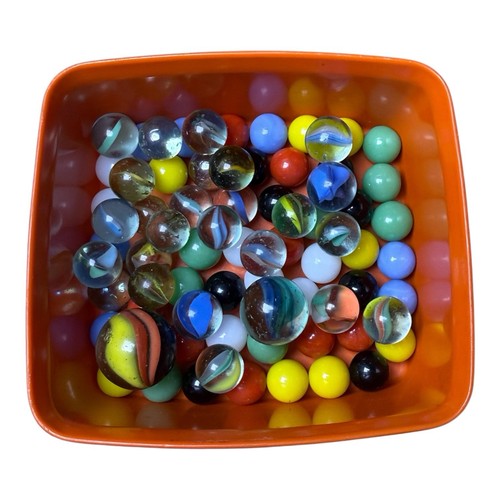 Vintage marbles lot 73 - of,